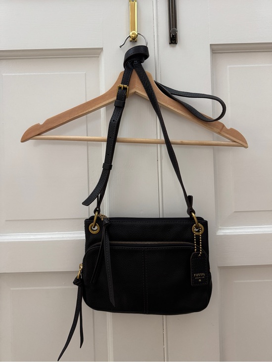 Fossil Handbags - Fossil Black Pebbled Leather Crossbody Bag with Gold Hardware